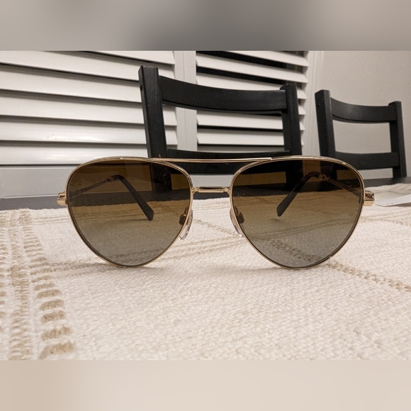 Valentino Sunglasses Polarized - Picture 4 of 10